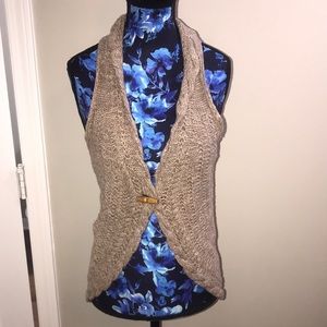 Turndown Collar Cable Knit Vest